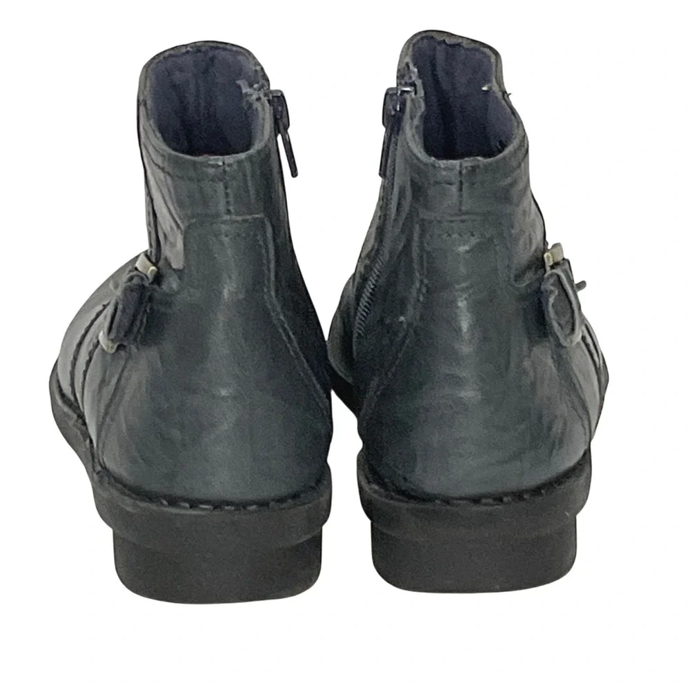 CLARKS Nikki Star Q Womens Ankle Boots Booties Navy Blue Leather Crinkle 68740 6